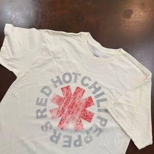 Red Hot Chili Peppers Distressed Logo Mens TShirt Rock Classic Merch Tee Concert